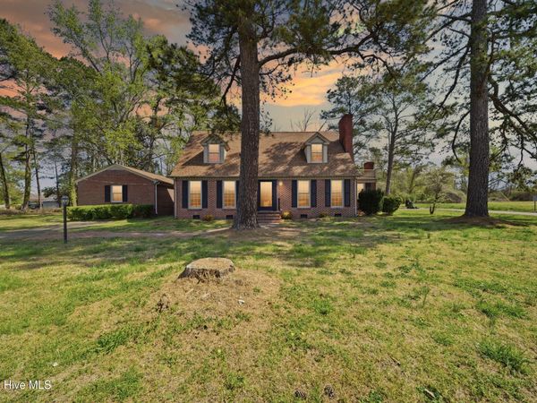 201 N Linden Street, Woodland, NC 27897