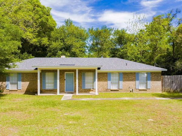 3050 Meadow Lane, Mobile, AL 36618