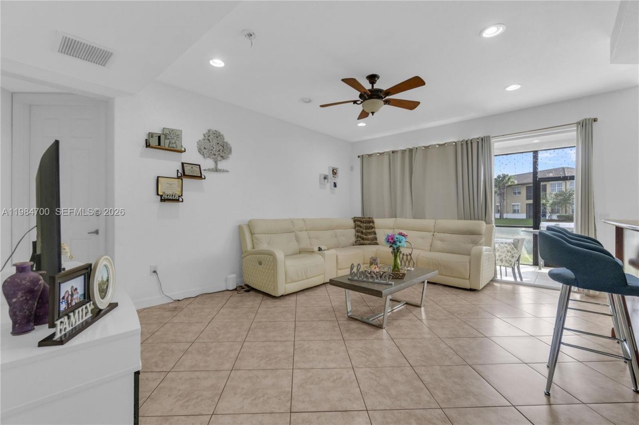 8200 NW 128th Ln , Unit 40B, Parkland, FL 33076 Photo