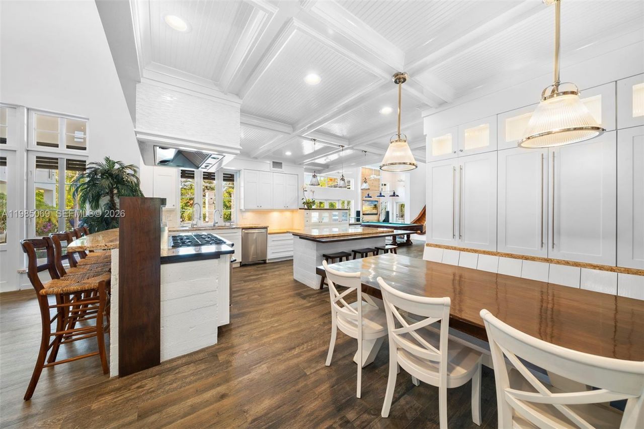 6700 SW 132nd St , Pinecrest, FL 33156 Photo