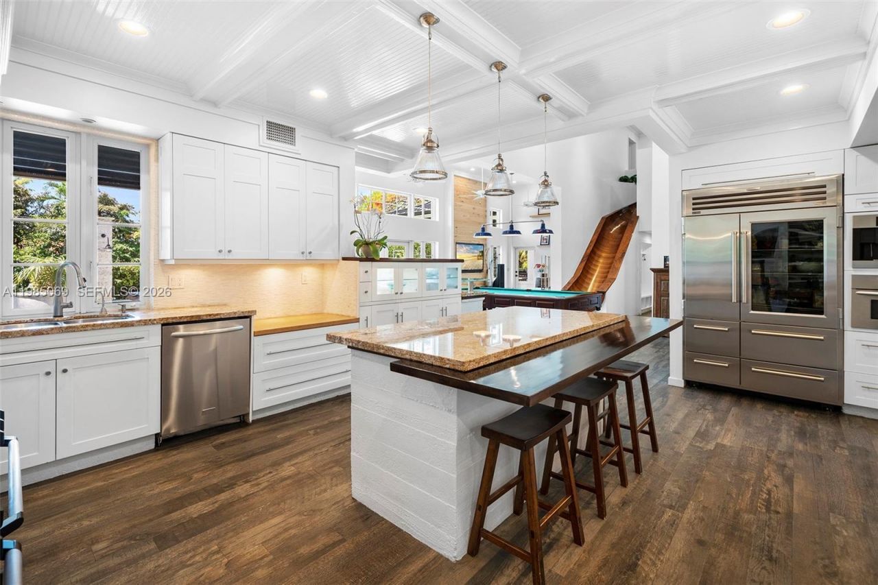 6700 SW 132nd St , Pinecrest, FL 33156 Photo