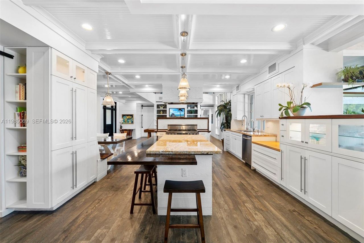 6700 SW 132nd St , Pinecrest, FL 33156 Photo