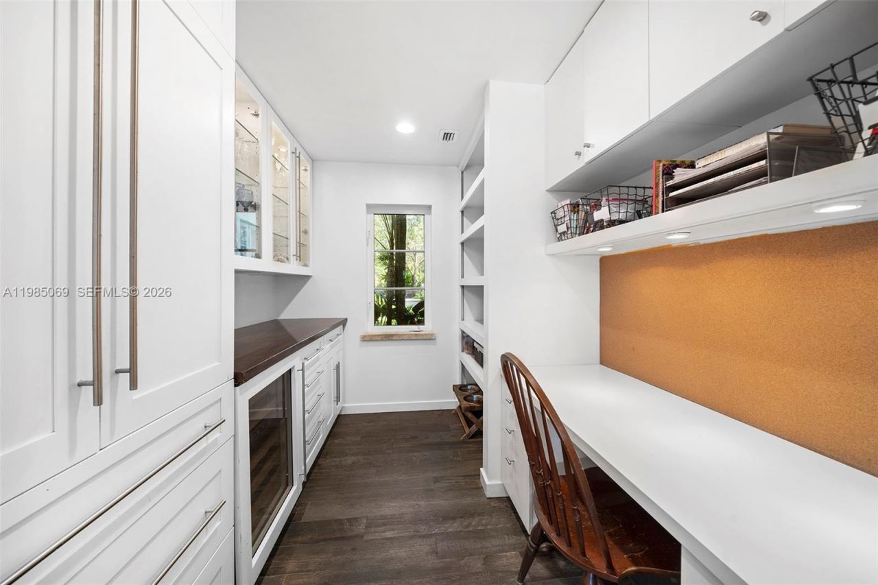 6700 SW 132nd St , Pinecrest, FL 33156 Photo