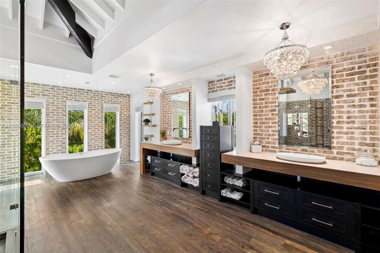 6700 SW 132nd St , Pinecrest, FL 33156 Photo