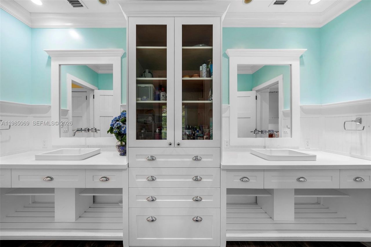 6700 SW 132nd St , Pinecrest, FL 33156 Photo