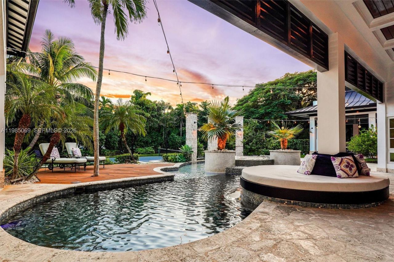 6700 SW 132nd St , Pinecrest, FL 33156 Photo