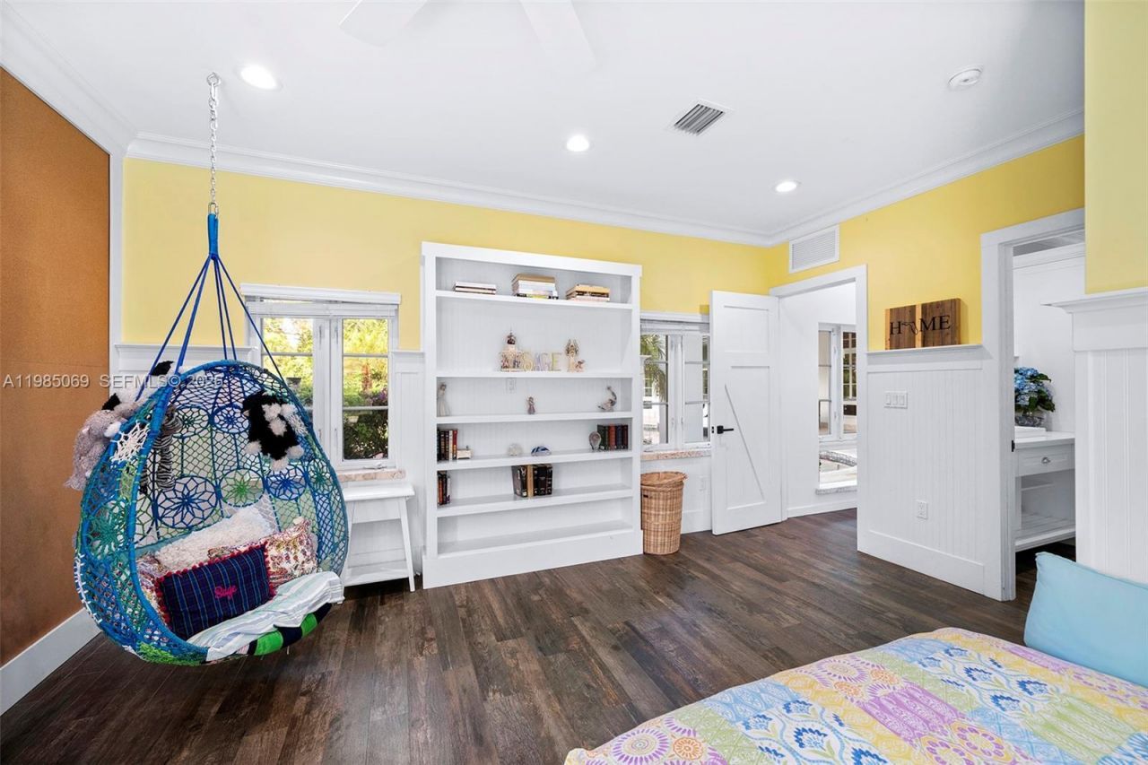 6700 SW 132nd St, Pinecrest, FL 33156 Photo