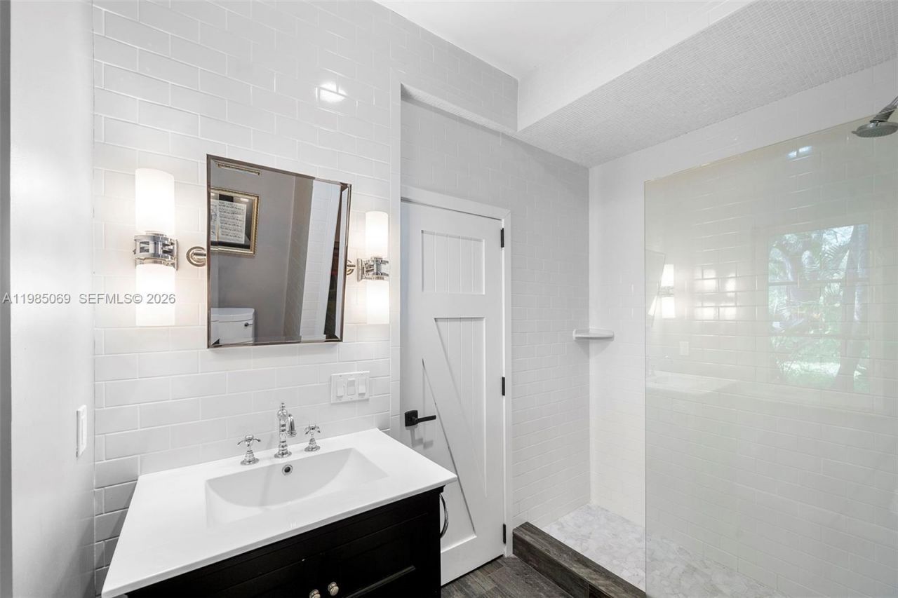 6700 SW 132nd St , Pinecrest, FL 33156 Photo