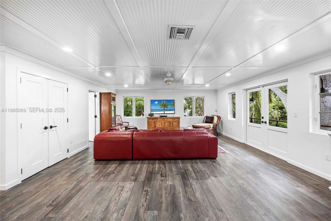 6700 SW 132nd St , Pinecrest, FL 33156 Photo