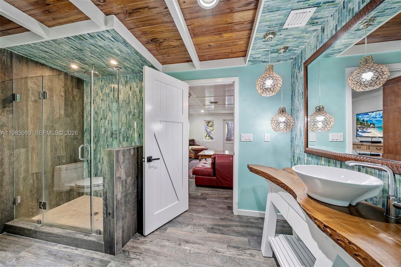 6700 SW 132nd St , Pinecrest, FL 33156 Photo