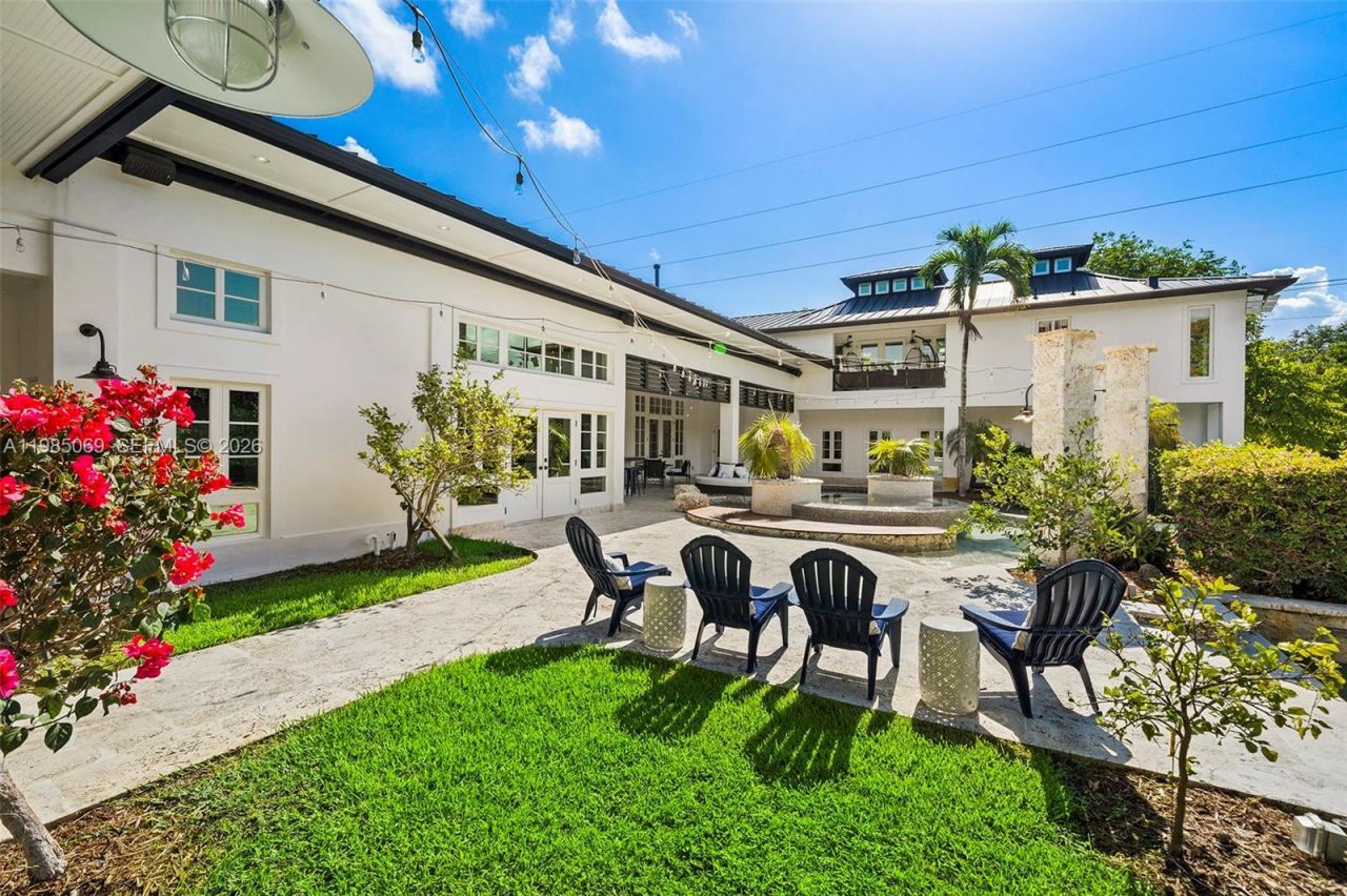 6700 SW 132nd St, Pinecrest, FL 33156 Photo