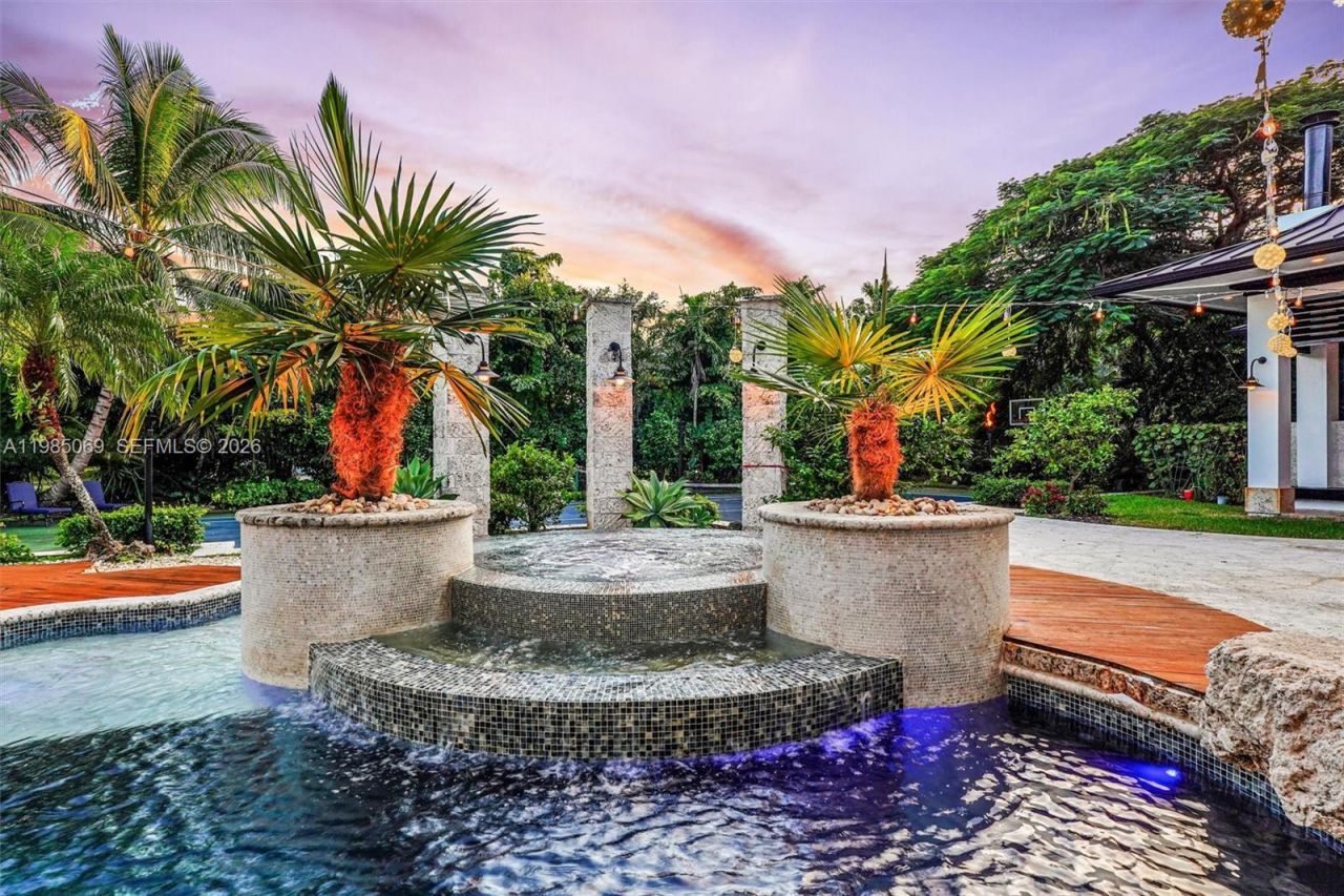 6700 SW 132nd St , Pinecrest, FL 33156 Photo