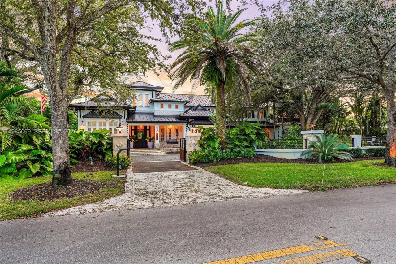 6700 SW 132nd St , Pinecrest, FL 33156 Photo