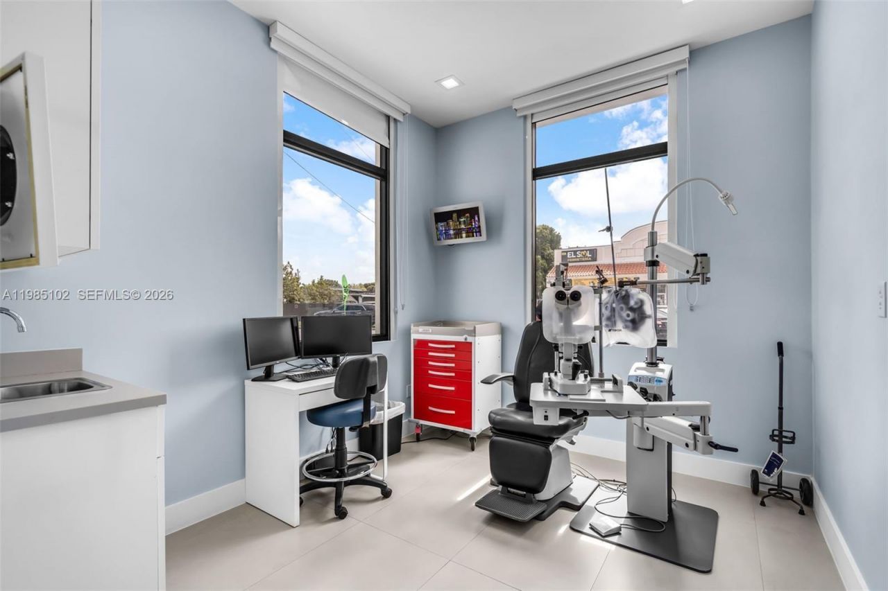 875 E 41st St , Hialeah, FL 33013 Photo