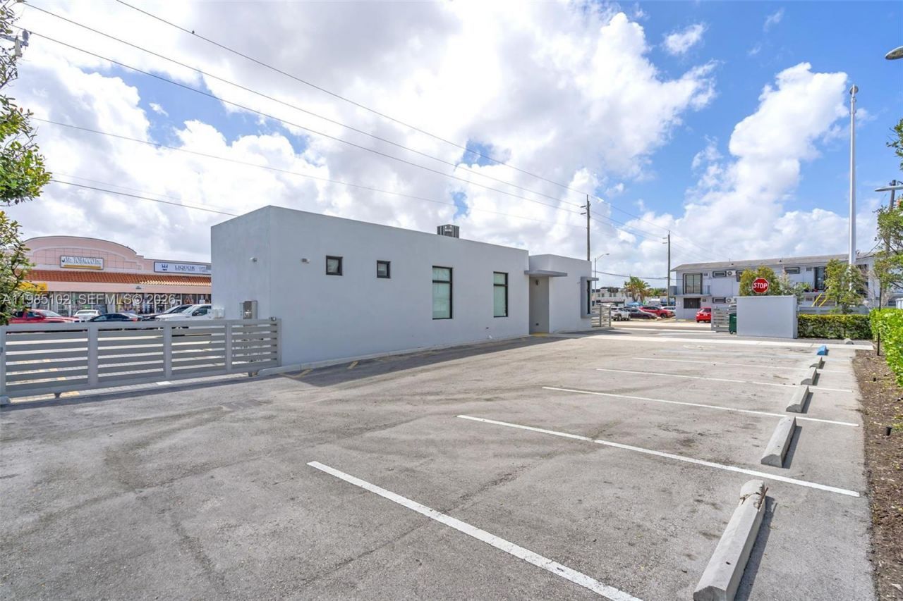875 E 41st St , Hialeah, FL 33013 Photo