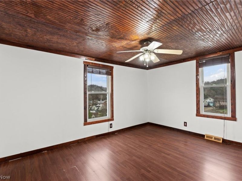 55249 Locust Drive, Bridgeport, OH 43912 Photo 15