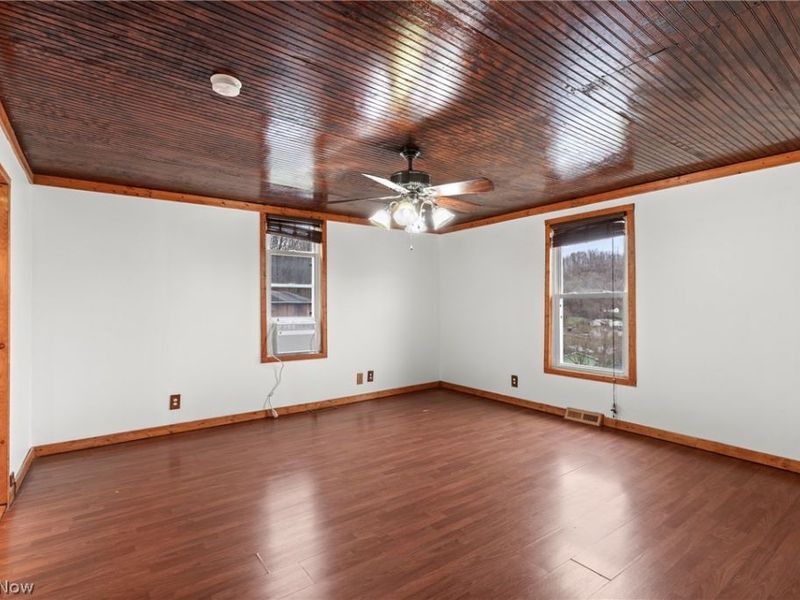 55249 Locust Drive, Bridgeport, OH 43912 Photo 17