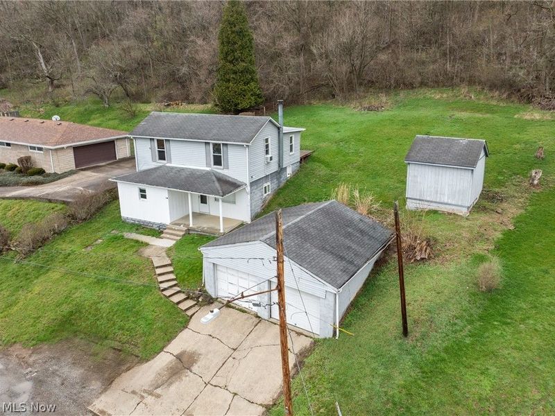 55249 Locust Drive, Bridgeport, OH 43912 Photo 3