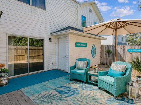 6922 Sea Turtle Cir, Navarre, FL 32566