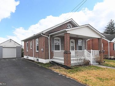 20 E HOWARD STREET , STOWE, PA 19464