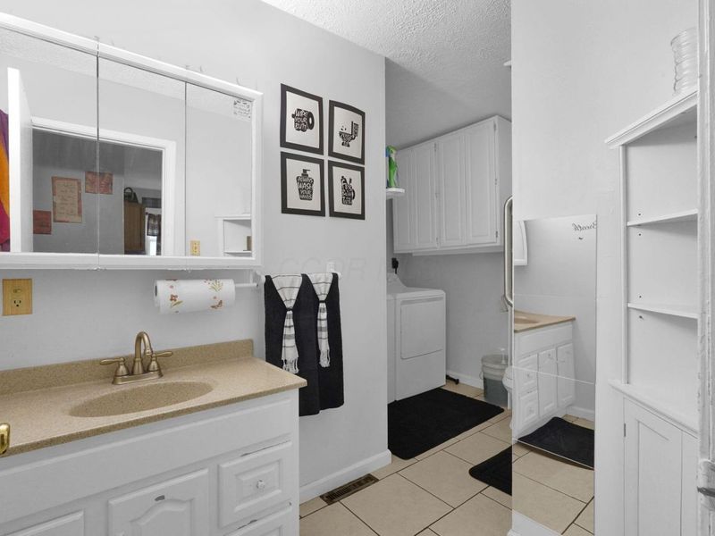 837 Koebel Avenue, Columbus, OH 43207 Photo 9