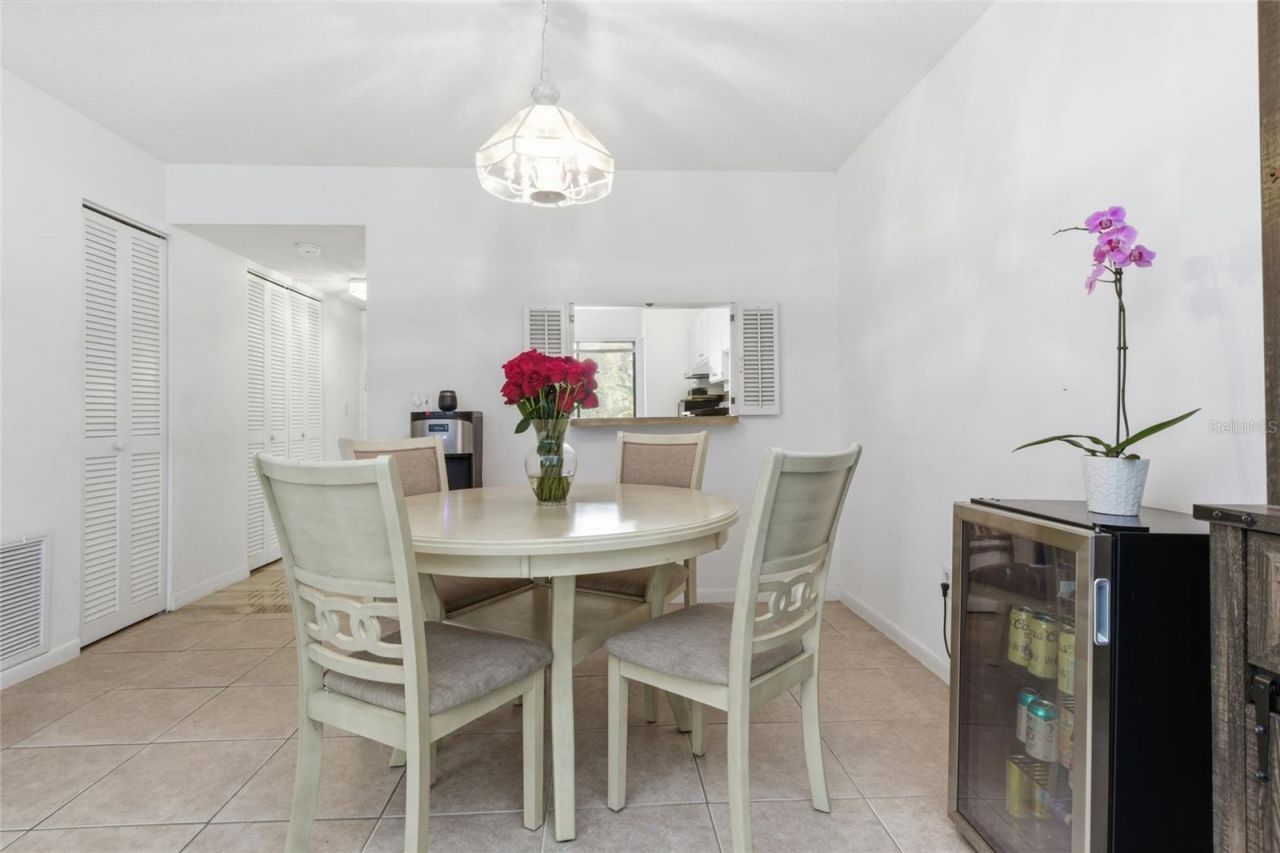 1628 Clower Creek Drive , Unit 225, Sarasota, FL 34231 Photo