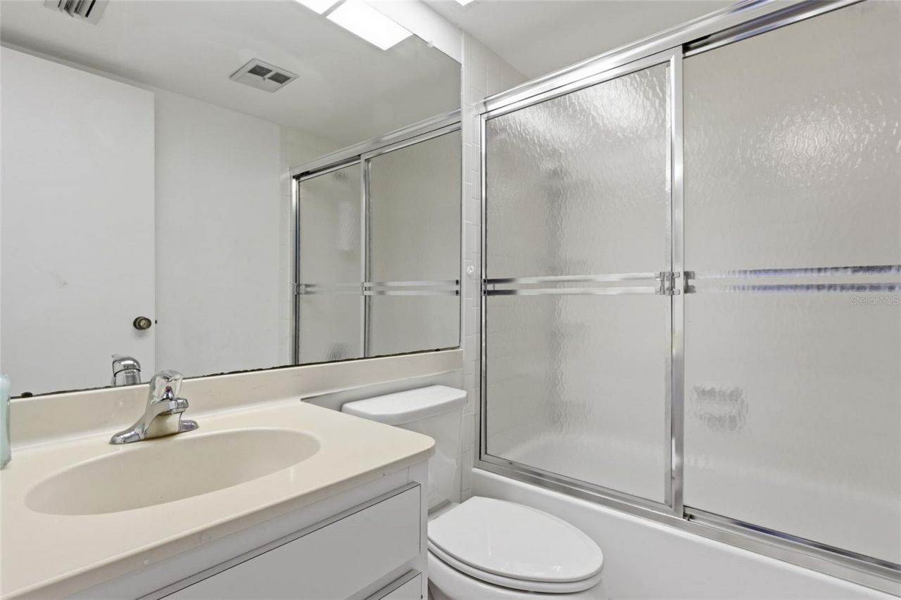 1628 Clower Creek Drive , Unit 225, Sarasota, FL 34231 Photo