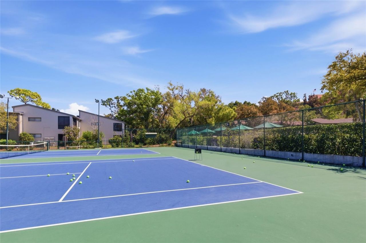 1628 Clower Creek Drive , Unit 225, Sarasota, FL 34231 Photo