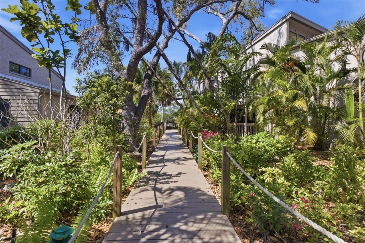 1628 Clower Creek Drive , Unit 225, Sarasota, FL 34231 Photo