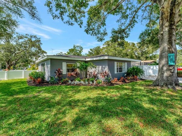 700 14TH STREET NW, LARGO, FL 33770