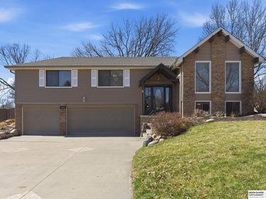 5914 S 152 Street, Omaha, NE 68137