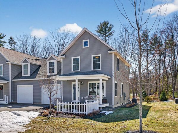 17 Webhannet Place, Unit 11, Kennebunk, ME 04043