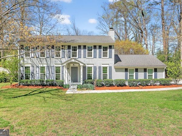 384 Lamplighter Lane SE, Marietta, GA 30067