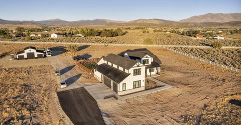 1409 Hunters Point Drive, Gardnerville, NV 89410 Photo