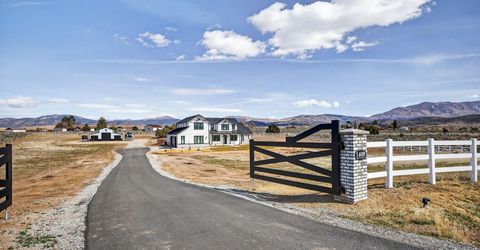 1409 Hunters Point Drive, Gardnerville, NV 89410 Photo