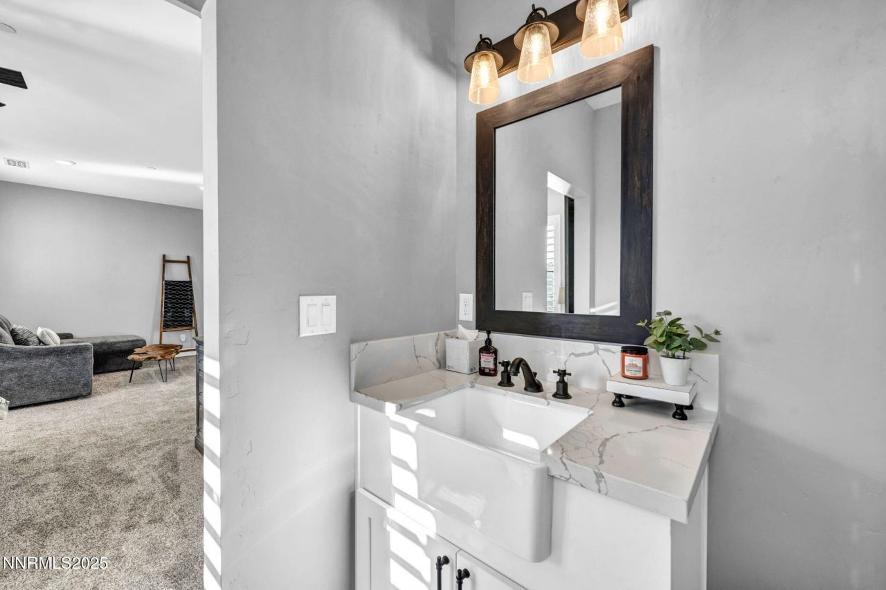 1409 Hunters Point Drive, Gardnerville, NV 89410 Photo