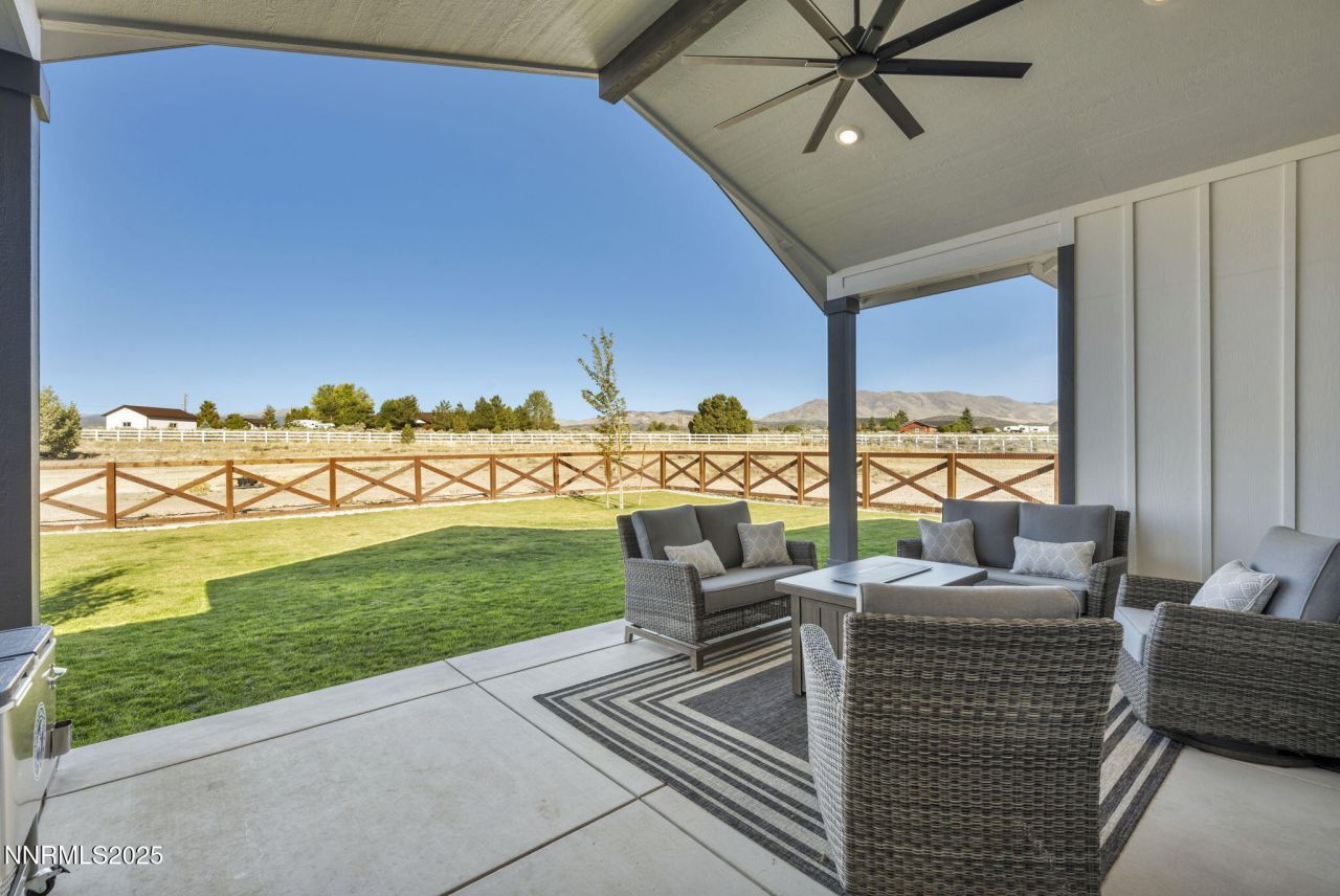 1409 Hunters Point Drive, Gardnerville, NV 89410 Photo