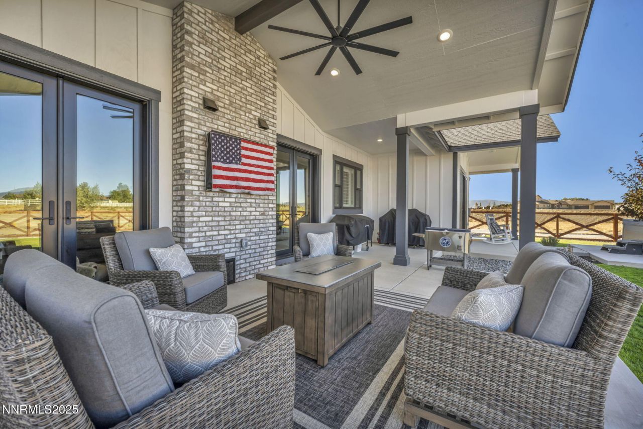 1409 Hunters Point Drive, Gardnerville, NV 89410 Photo