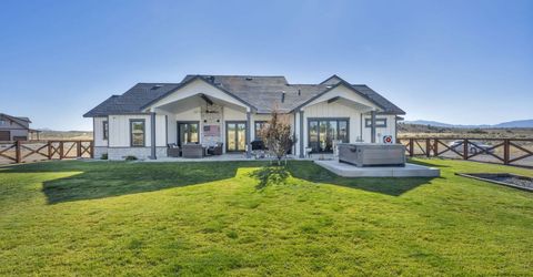 1409 Hunters Point Drive, Gardnerville, NV 89410 Photo