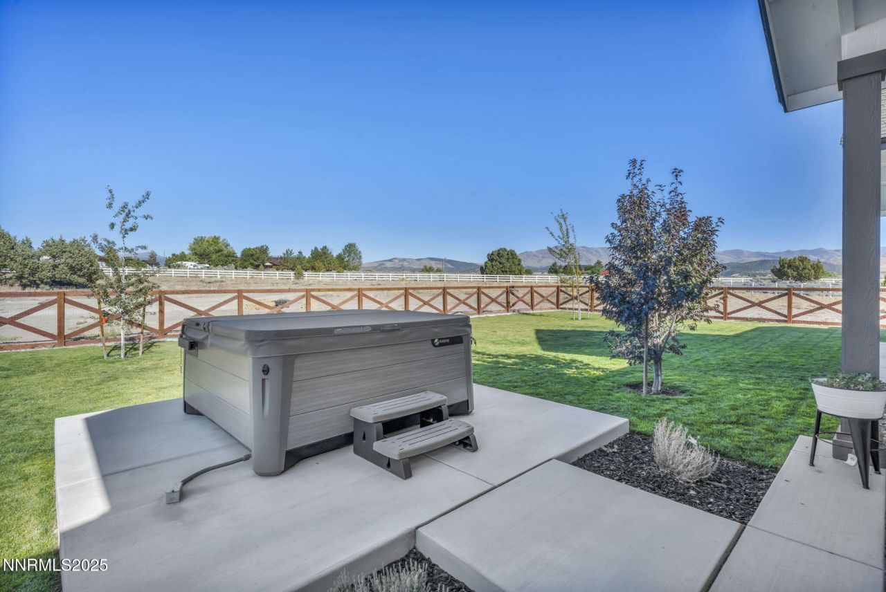 1409 Hunters Point Drive, Gardnerville, NV 89410 Photo