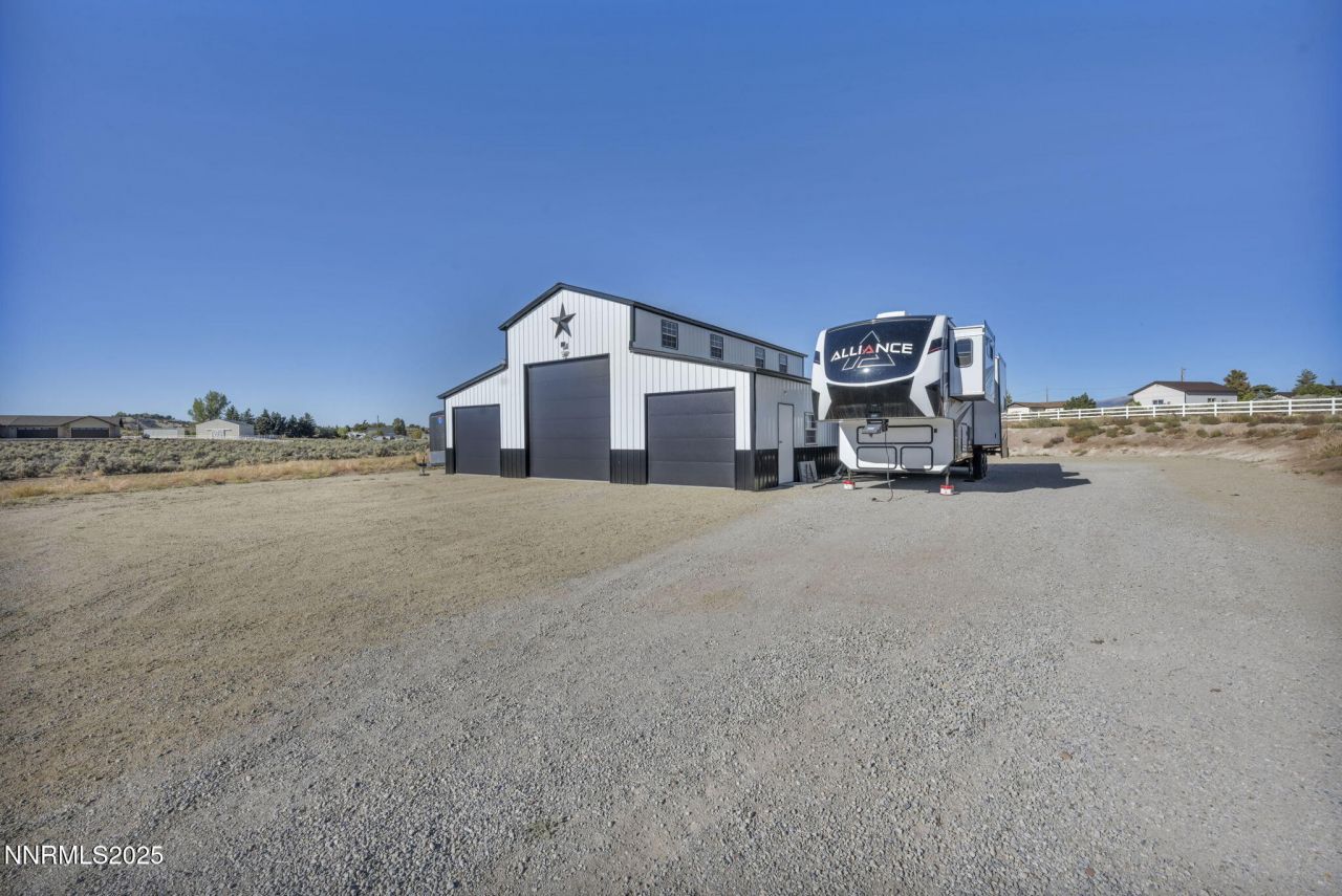 1409 Hunters Point Drive, Gardnerville, NV 89410 Photo