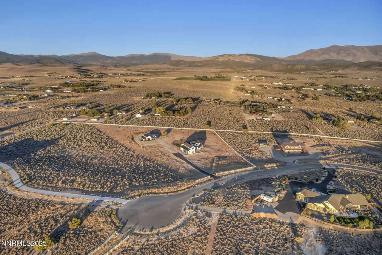 1409 Hunters Point Drive, Gardnerville, NV 89410 Photo