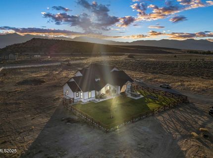 1409 Hunters Point Drive, Gardnerville, NV 89410 Photo