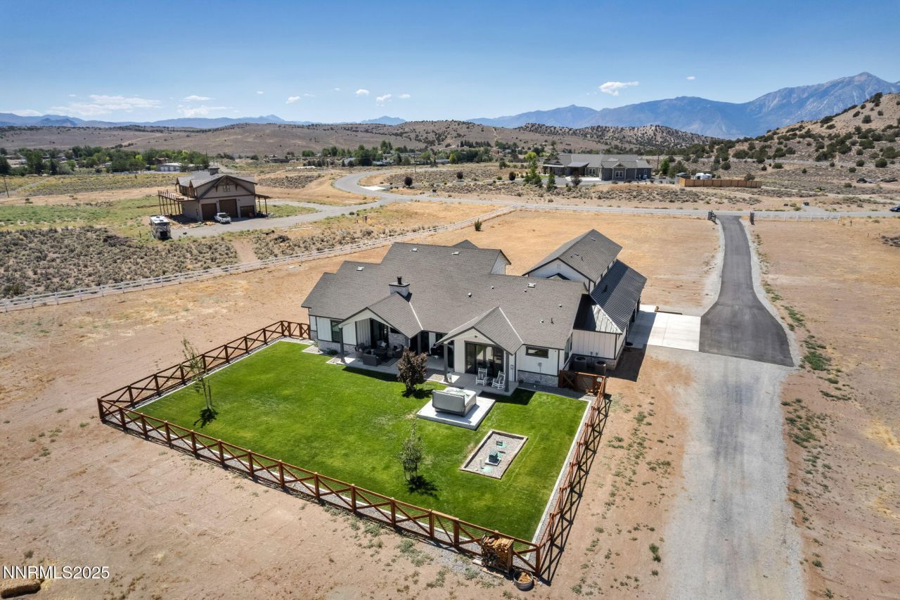 1409 Hunters Point Drive, Gardnerville, NV 89410 Photo
