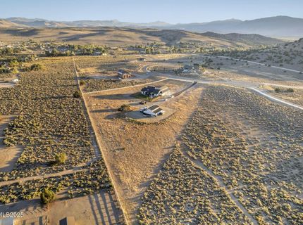 1409 Hunters Point Drive, Gardnerville, NV 89410 Photo