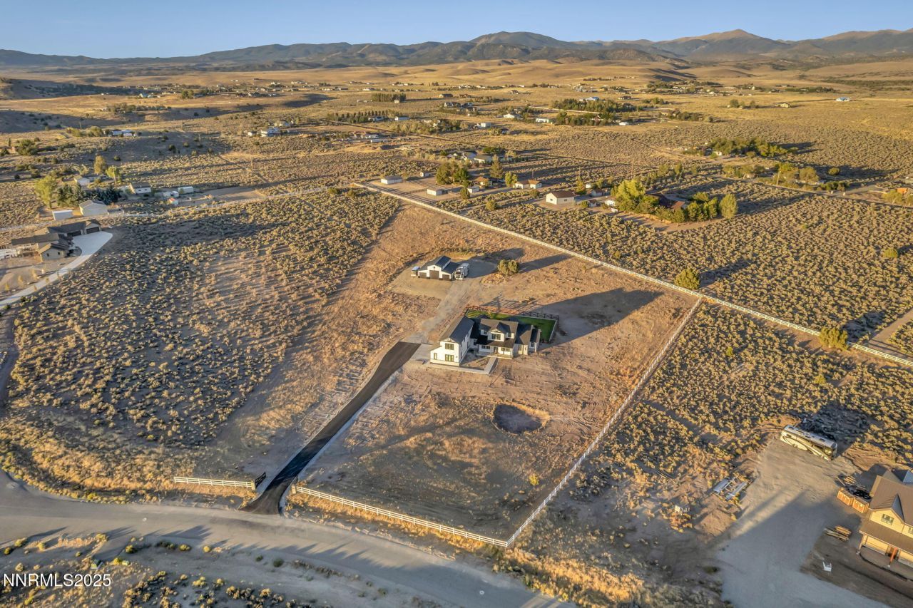 1409 Hunters Point Drive, Gardnerville, NV 89410 Photo