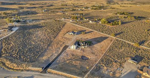 1409 Hunters Point Drive, Gardnerville, NV 89410 Photo