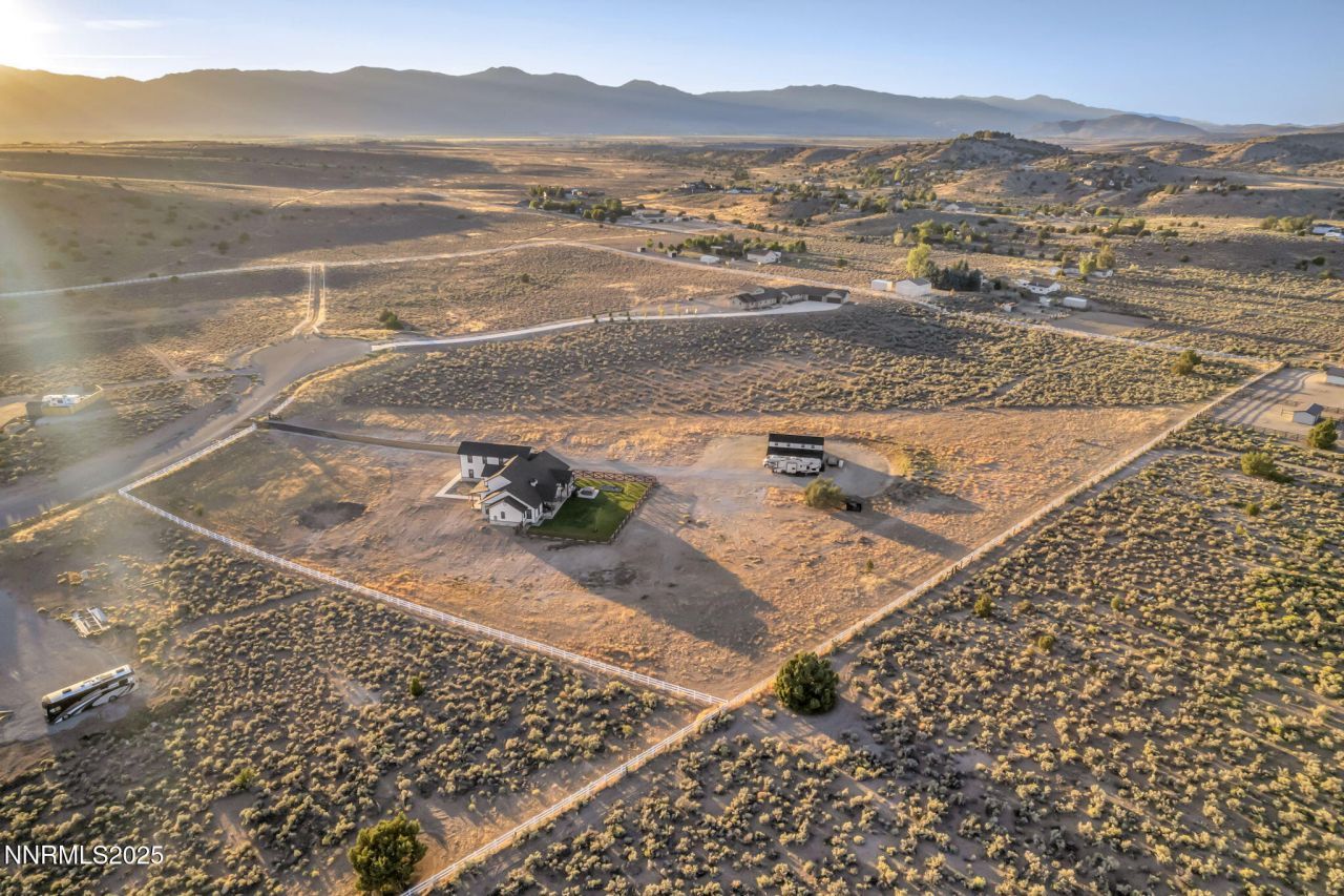 1409 Hunters Point Drive, Gardnerville, NV 89410 Photo