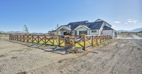 1409 Hunters Point Drive, Gardnerville, NV 89410 Photo