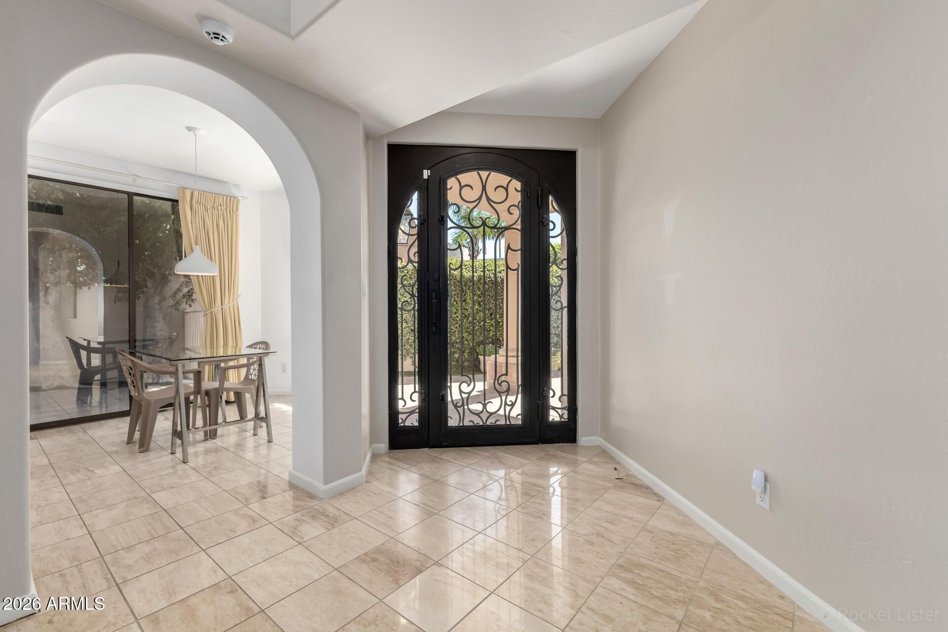 10068 E Cinnabar Avenue, Scottsdale, AZ 85258 Main Photo